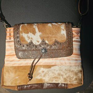 Myra bag cowhide